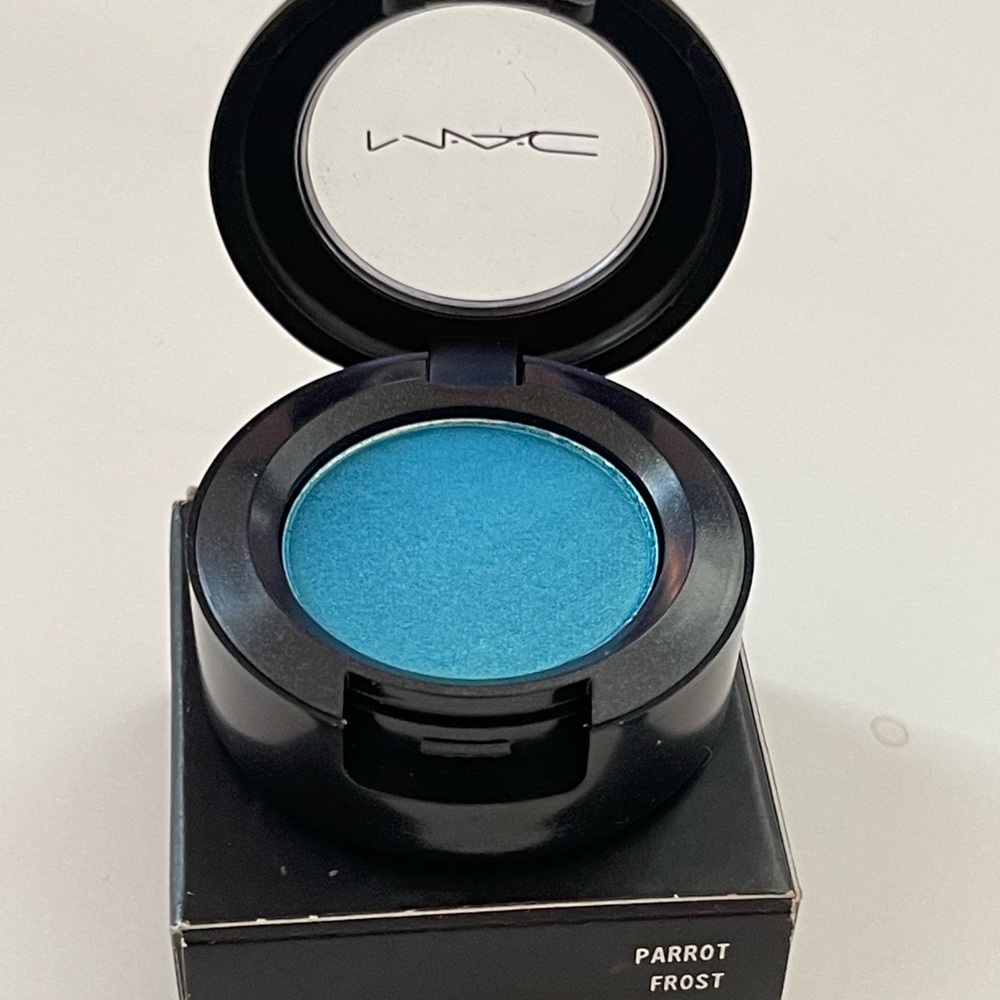 MAC - Parrot Frost Eyeshadow | Rare Discontinued Limited Edition NIB